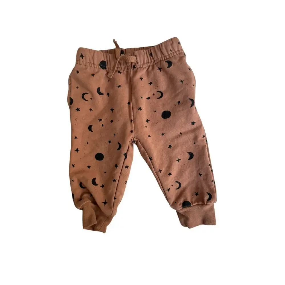 Quincy Mae Brown Night Sky Relaxed Fleece Top and Sweatpant Set Size 3-6 M